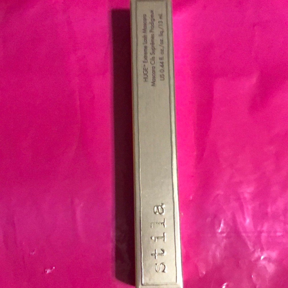 Stila Huge Extreme Lash Mascara